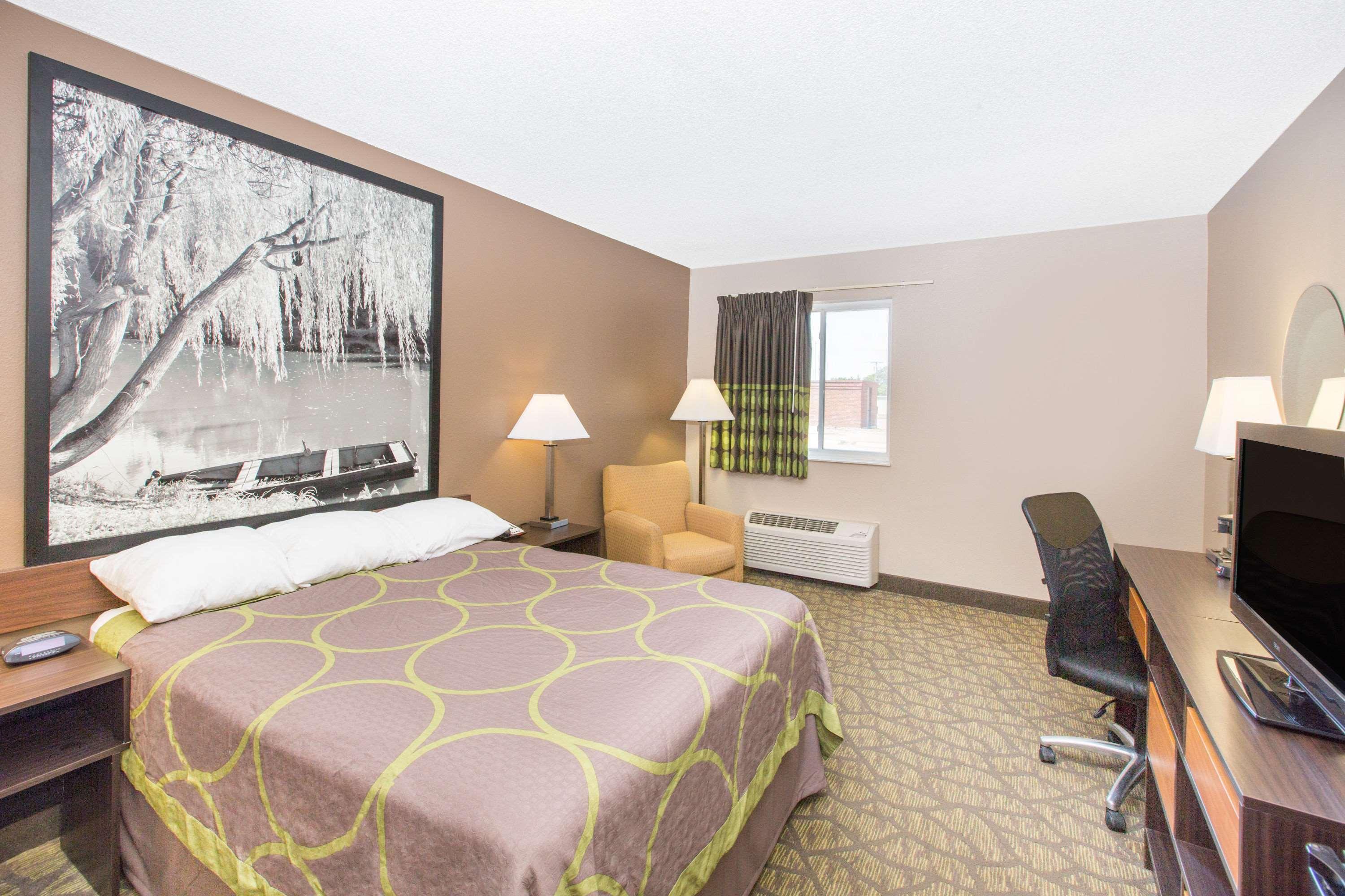 Super 8 By Wyndham Belleville Exterior foto