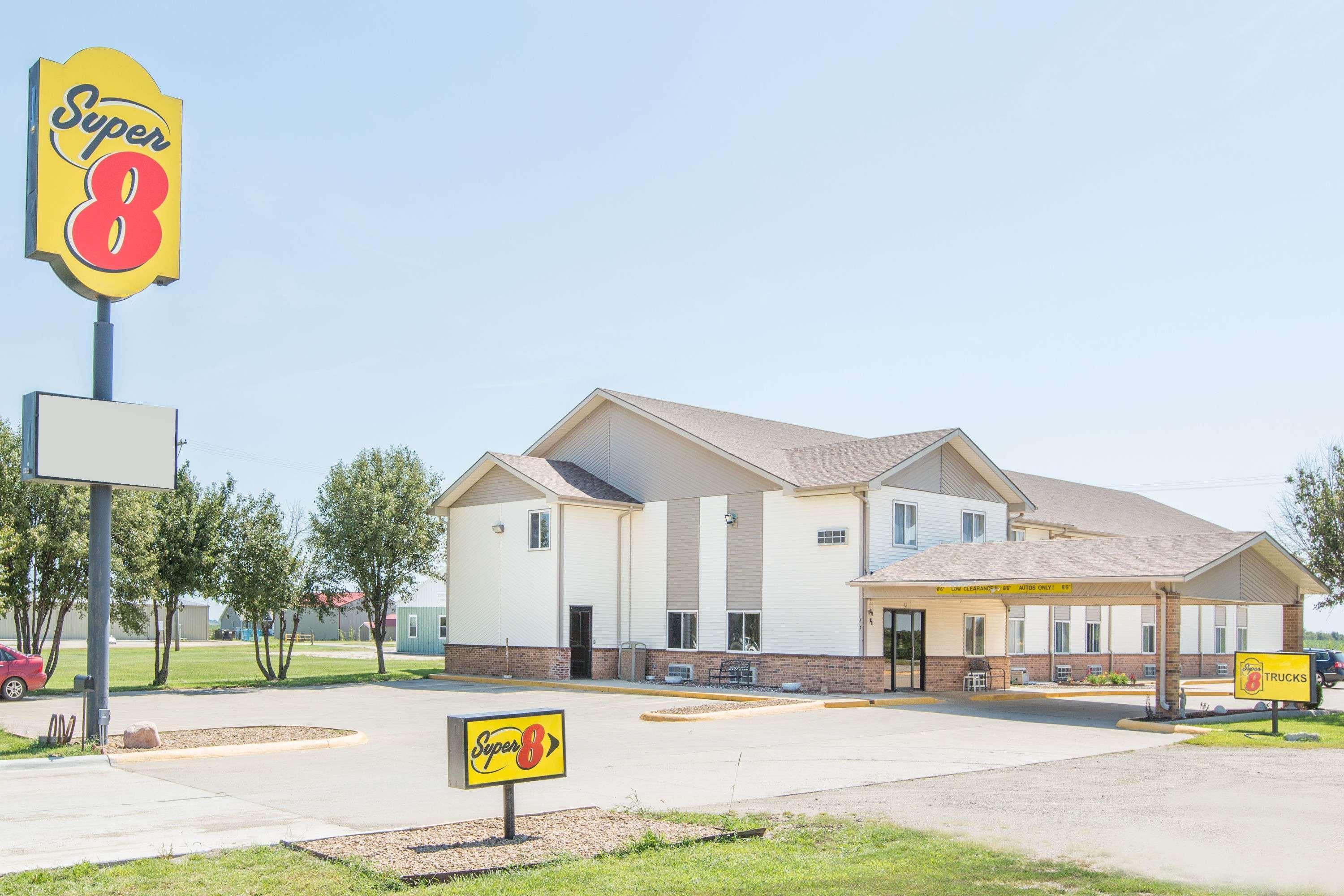 Super 8 By Wyndham Belleville Exterior foto